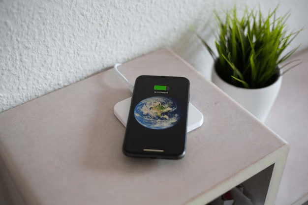Wireless Charging Explained: Myths vs. Facts 3 Qi2 wireless charger